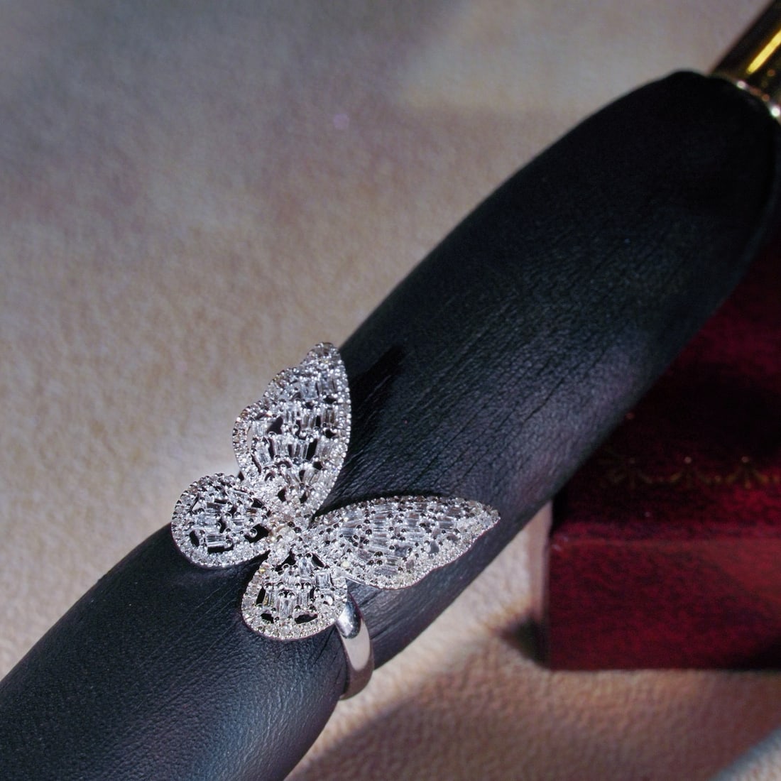 14k Gold 0.75 Ct Natural H Diamond & Butterfly Ring - 2