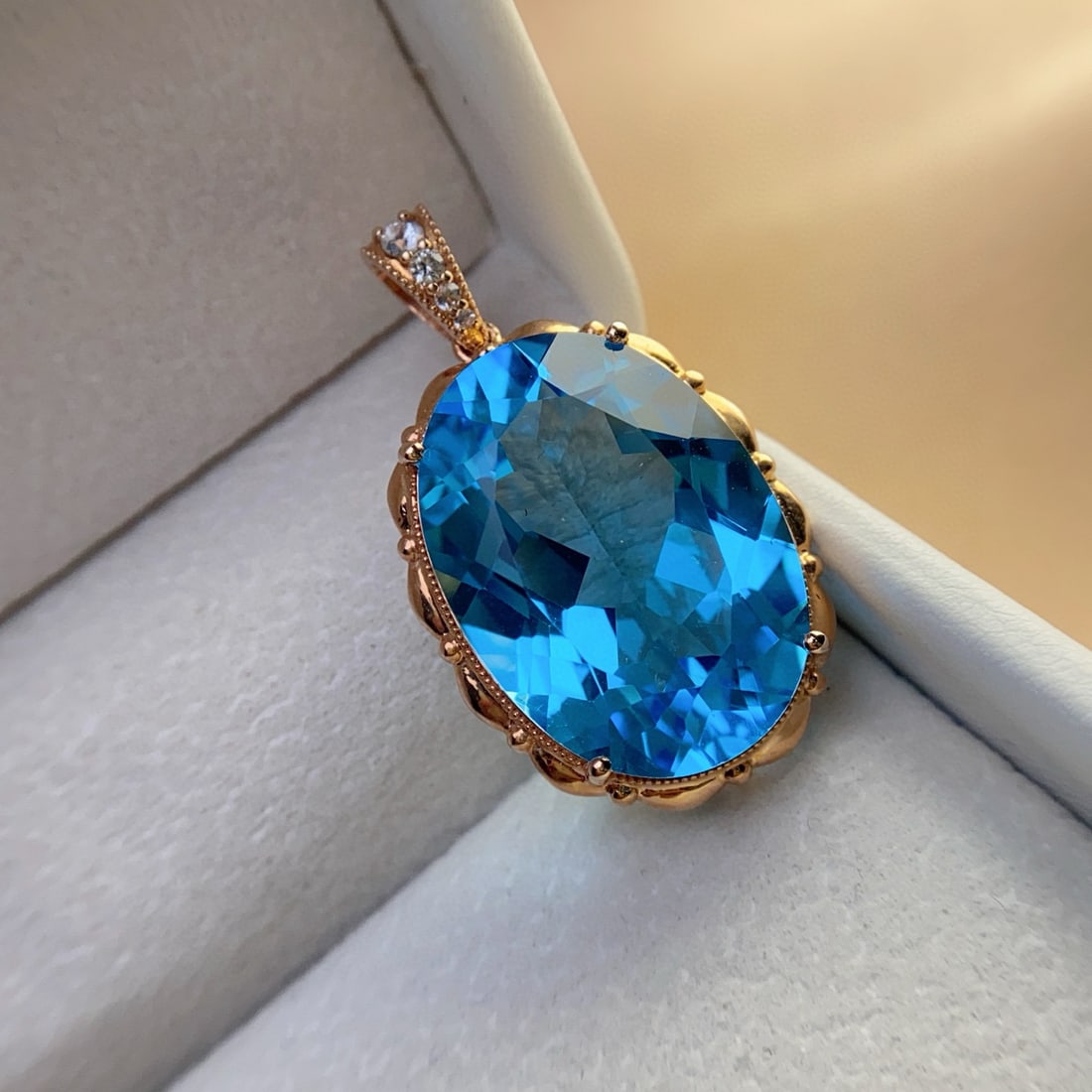 14k Gold 23.50 Ct Natural Topaz & Sapphire Pendant( Without Chain ) - 2