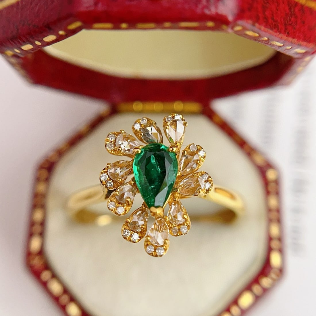 14k Gold 0.55 Ct Vivid Green Natural Emerald & Diamond Ring: Ref:231008125 // gold content:14k gold // ring size:7. 25us // // main gemstone:emerald // shape:pear // carat weight:0. 55ct // color:vivid green // treatment:natural // // adjacent gemstone 2 :