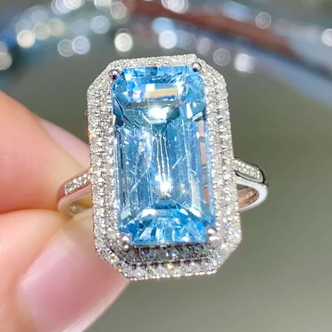 14k Gold 4.6 Ct Natural Aquamarine & Diamond Ring - 2