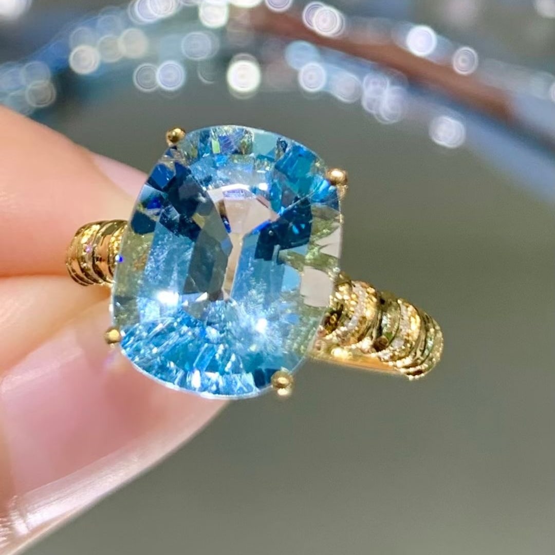 14k Gold 4.35 Ct Natural Aquamarine & Diamond Ring - 4
