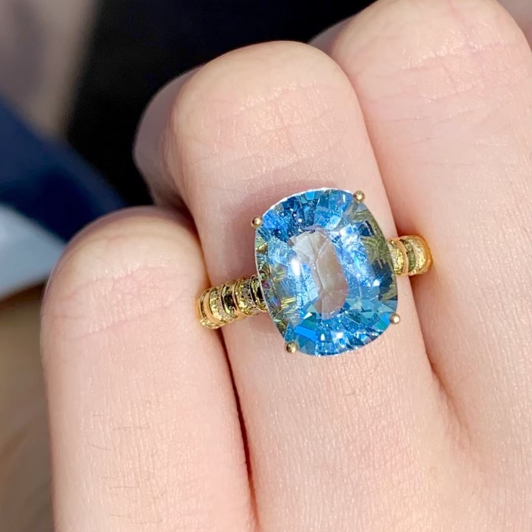 14k Gold 4.35 Ct Natural Aquamarine & Diamond Ring - 6