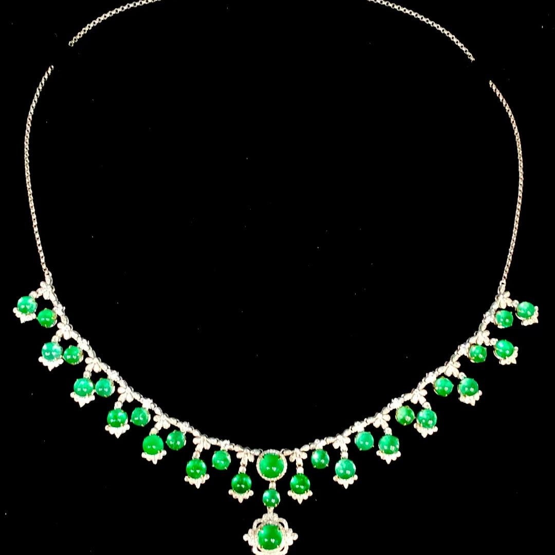 14k Gold 16.5 Ct Vivid Green Natural Emerald & Diamond Necklace: Ref:231008131 // gold content:14k gold // main gemstone:emerald // shape:round // carat weight:16. 5ct // color:vivid green // treatment:natural // cut grade:g // // adjacent gemstone 2 : diamond //