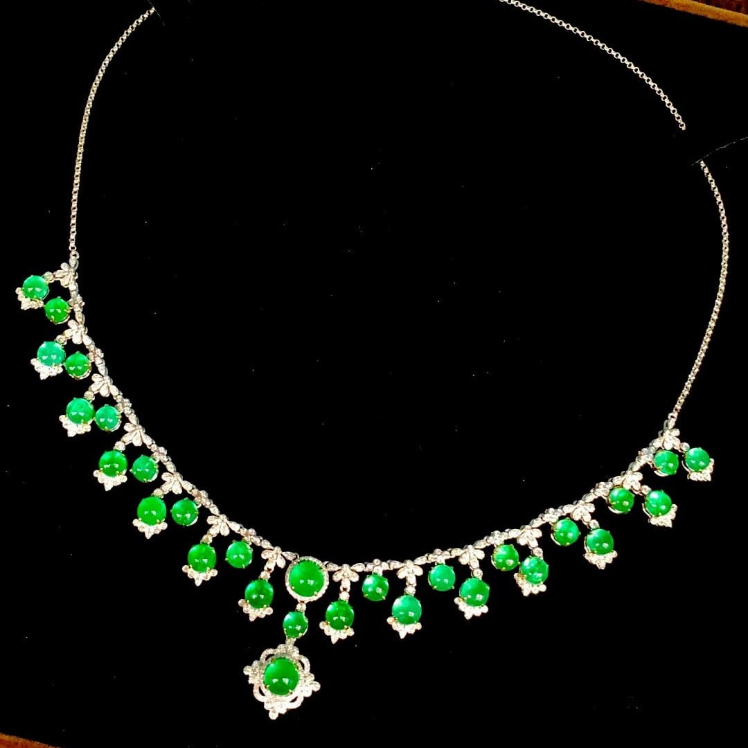 14k Gold 16.5 Ct Vivid Green Natural Emerald & Diamond Necklace - 2