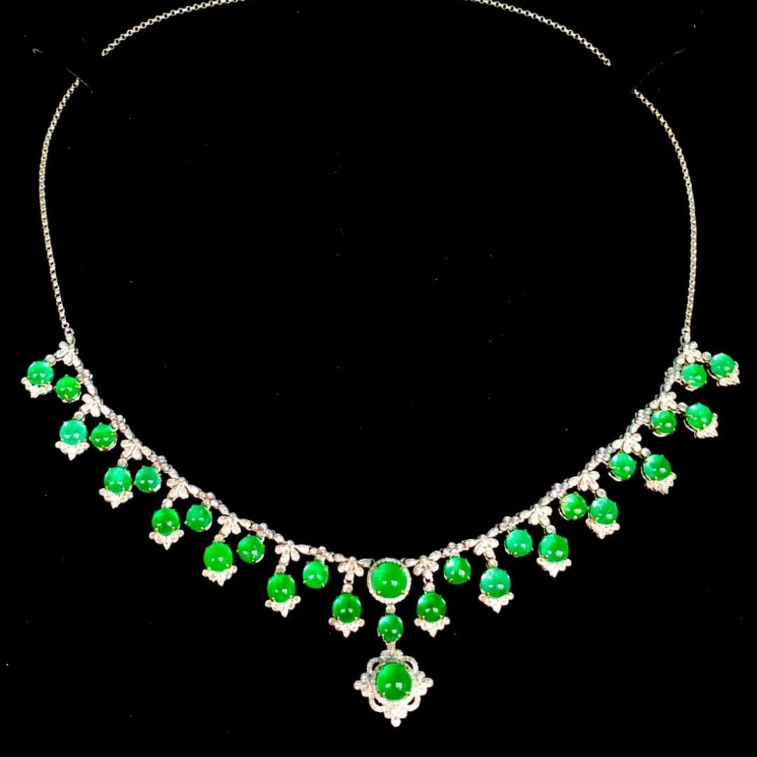 14k Gold 16.5 Ct Vivid Green Natural Emerald & Diamond Necklace - 4
