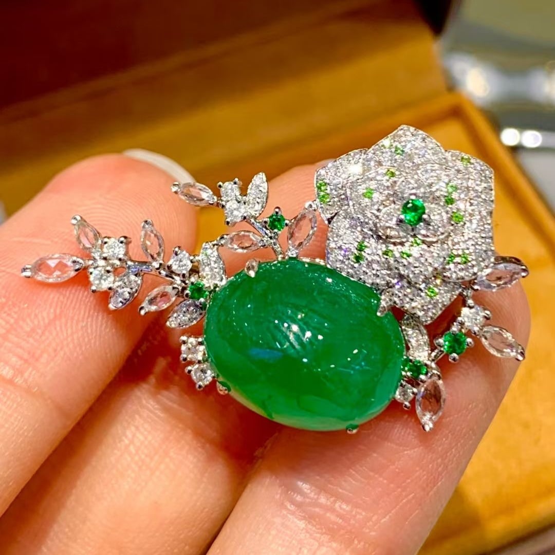 14k Gold 8.22 Ct Vivid Green Natural Emerald & Diamond Brooch/pendant( Without Chain ) - 3