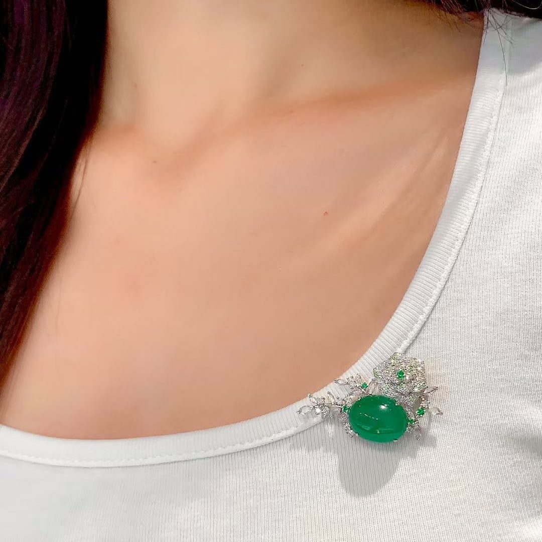 14k Gold 8.22 Ct Vivid Green Natural Emerald & Diamond Brooch/pendant( Without Chain ) - 5