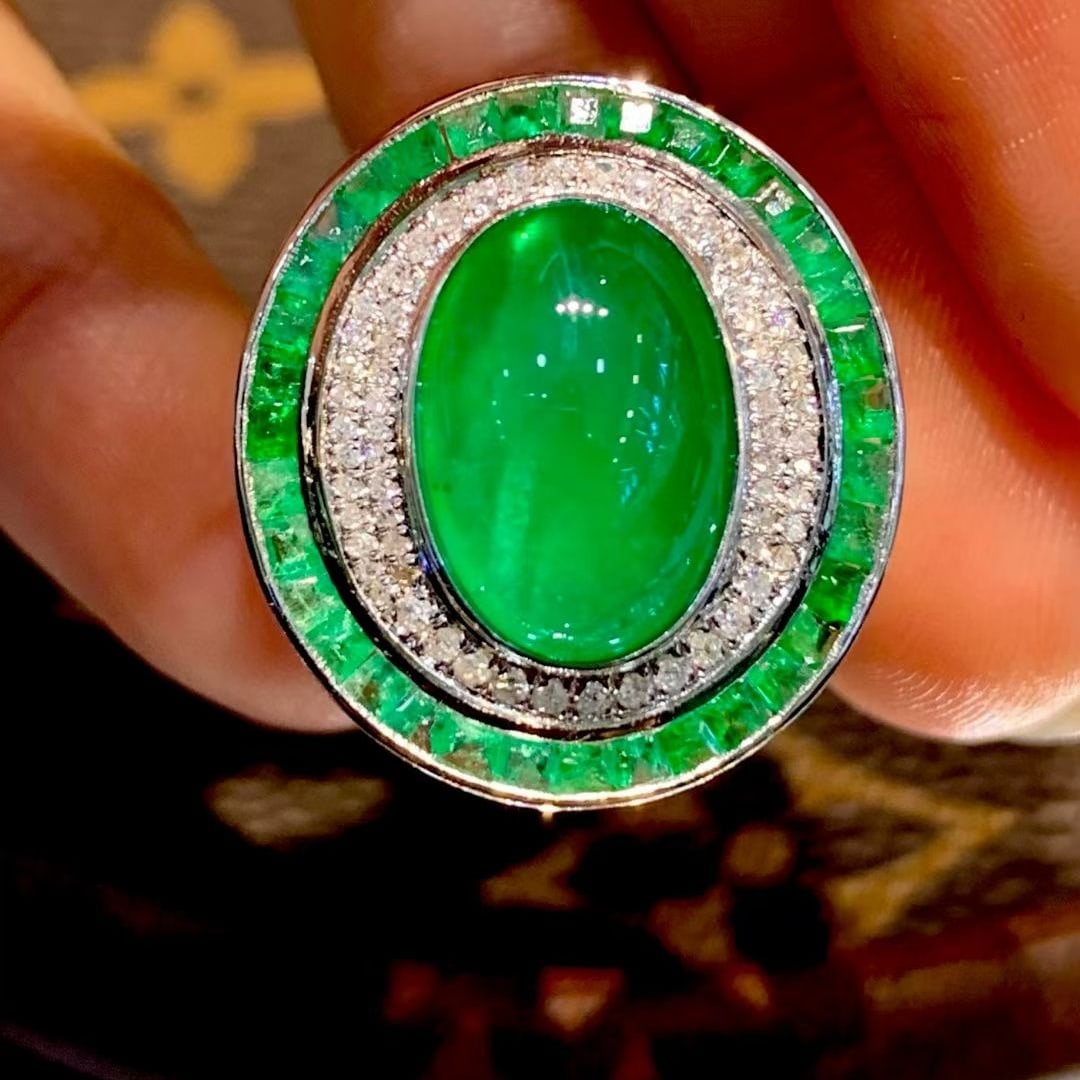 14k Gold 5.5 Ct Vivid Green Natural Emerald & Diamond & Emerald Ring - 6