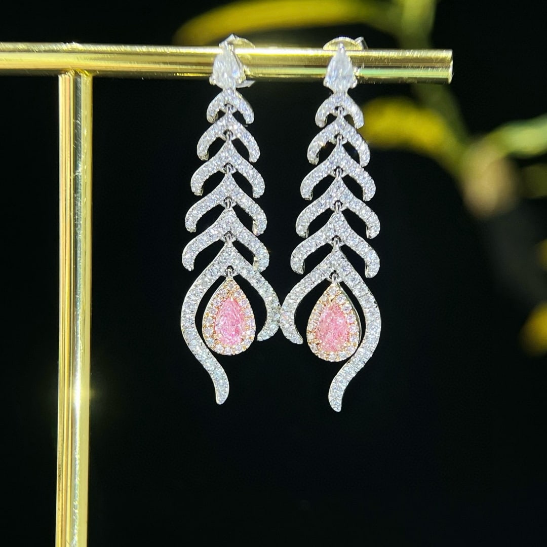 14k Gold 1.28 Ctw Natural Pink Diamond & Diamond Earrings: Ref:231008151 // gold content:14k gold // main gemstone:pink diamond // shape:pear // carat weight:0. 36ct // color:pink // treatment:natural // // adjacent gemstone 2 : diamond // shape:multiply //