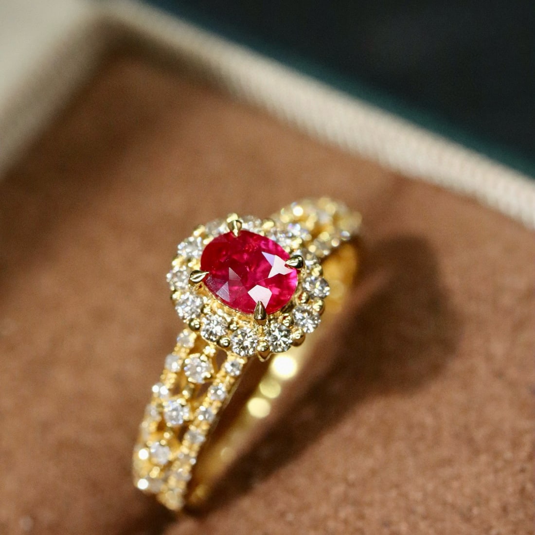 14k Gold 0.96 Ctw Natural Ruby & Diamond Ring - 4