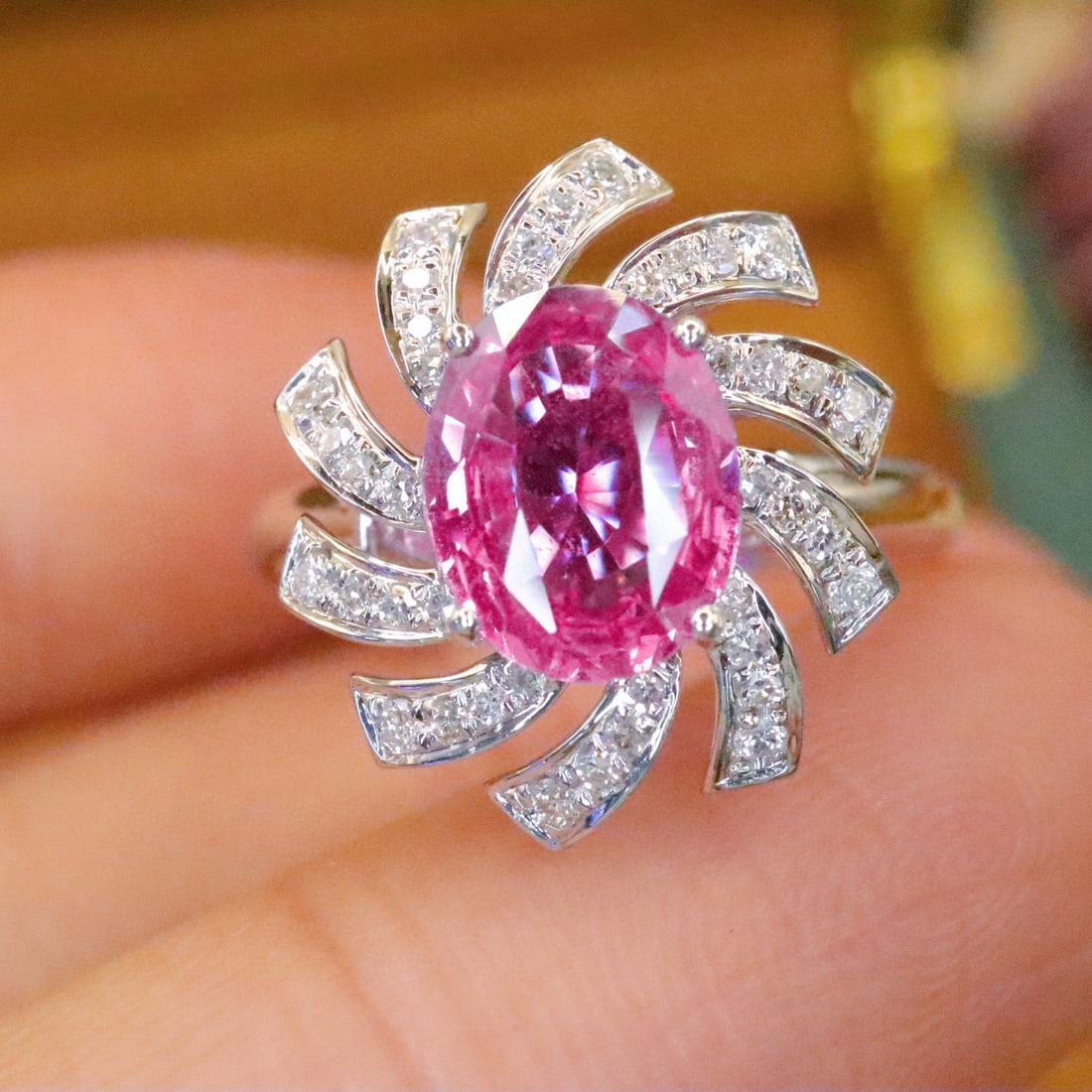 14k Gold 1.74 Ctw Natural Padparadscha Sapphire & Diamond Ring: Ref:231008172 // gold content:14k gold // ring size:7. 25us // // main gemstone:padparadscha sapphire // shape:oval // carat weight:1. 53ct // color:orangish pink // treatment:natural // // adjacent