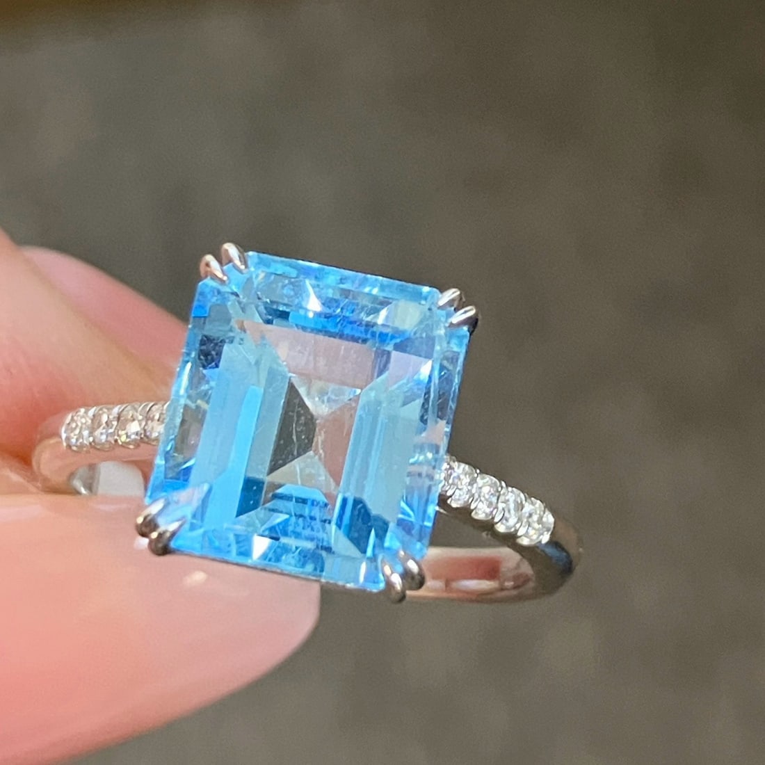 14k Gold 3.95 Ct Natural Aquamarine & Diamond Ring - 3