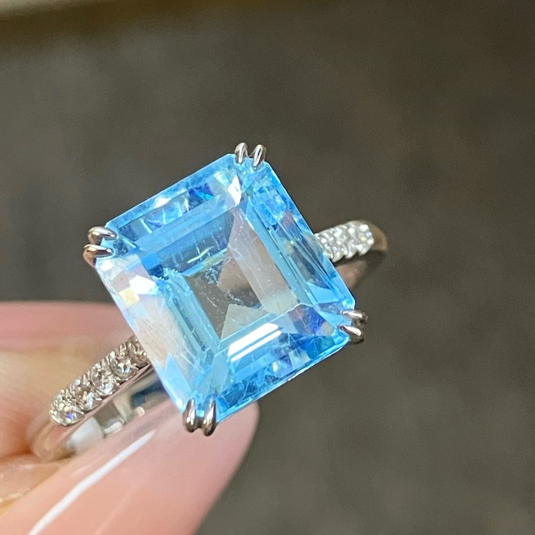 14k Gold 3.95 Ct Natural Aquamarine & Diamond Ring - 7