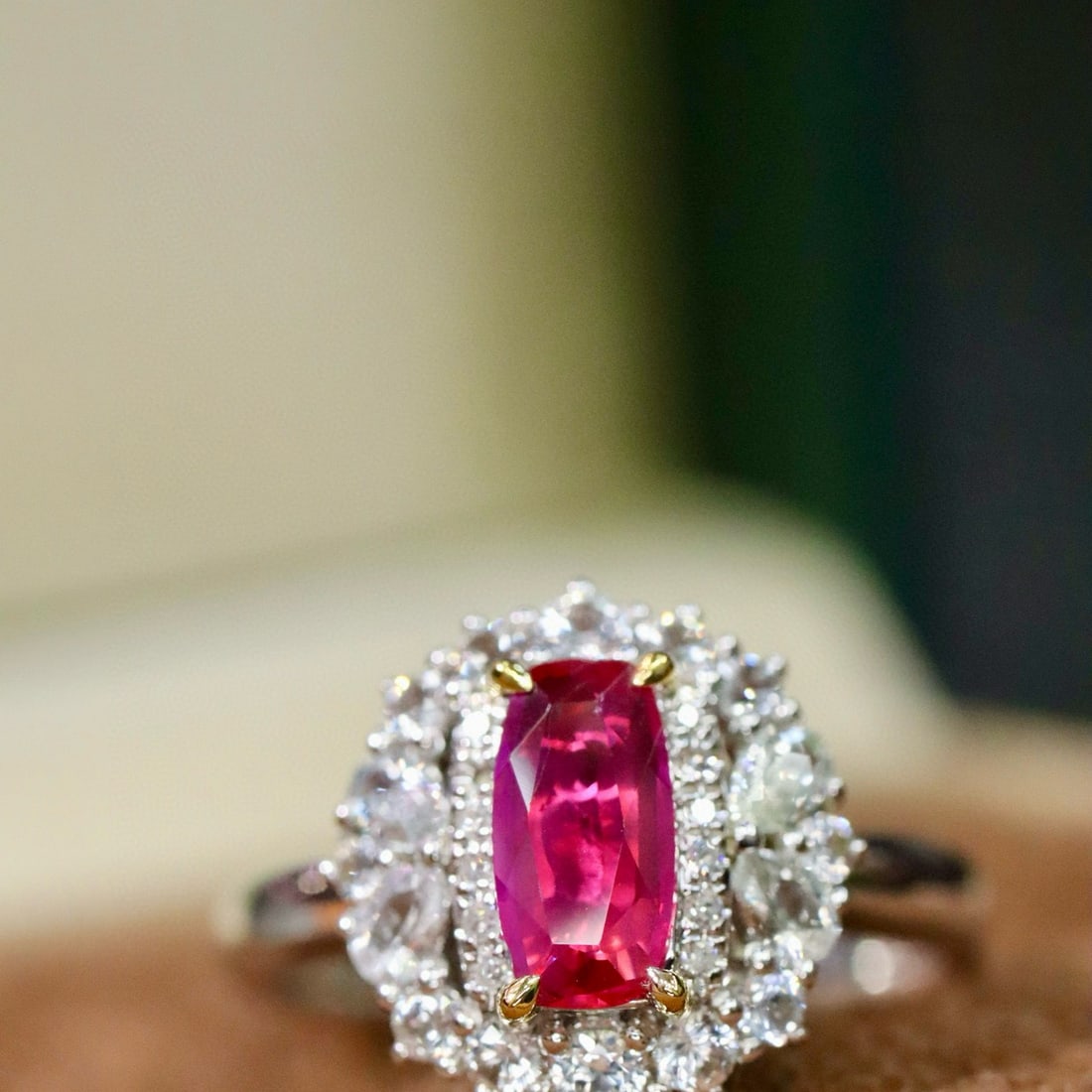 14k Gold 0.58 Ctw Natural Sapphire & Diamond Ring: Ref:231008185 // gold content:14k gold // ring size:7. 25us // // main gemstone:sapphire // shape:cushion // carat weight:0. 53ct // color:pink // treatment:natural // // adjacent gemstone 2 :
