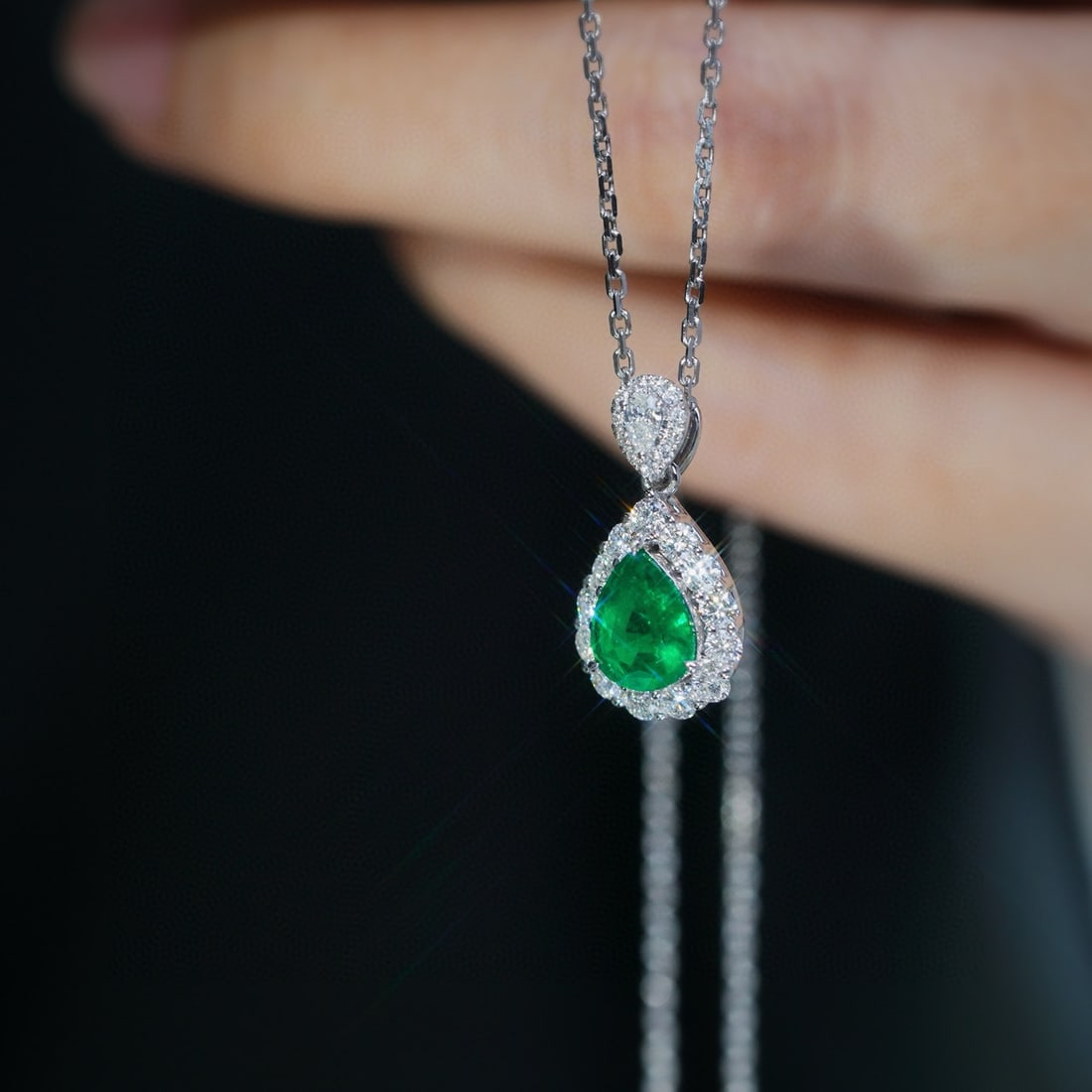 14k Gold 1.20 Ctw Vivid Green Natural Emerald & Diamond Pendant( Without Chain ) - 2