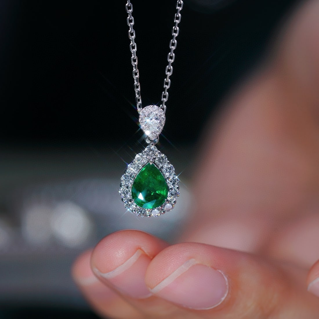 14k Gold 1.20 Ctw Vivid Green Natural Emerald & Diamond Pendant( Without Chain ) - 3