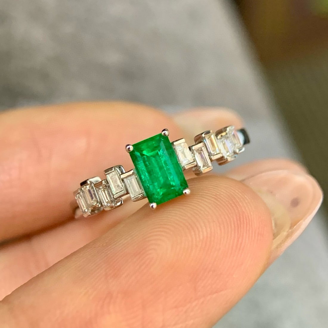 14k Gold 0.78 Ctw Vivid Green Natural Emerald & Diamond Ring: Ref:231008234 // gold content:14k gold // ring size:7. 25us // // main gemstone:emerald // shape:octagonal // carat weight:0. 58ct // color:vivid green // treatment:natural // // adjacent gemstone 2