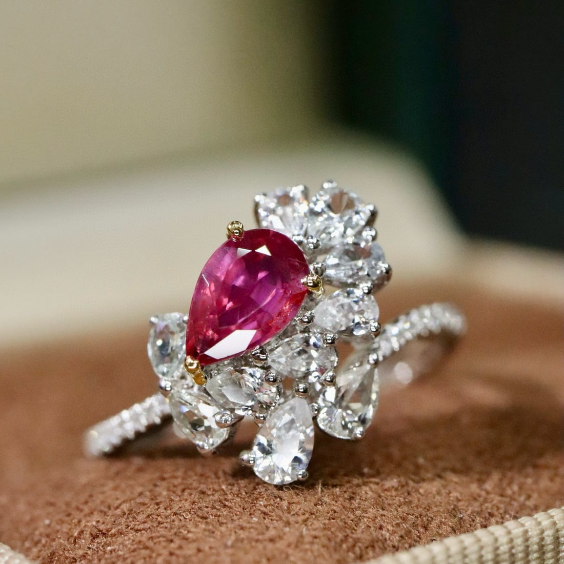 14k Gold 0.85 Ctw Natural Ruby & Diamond Ring - 2