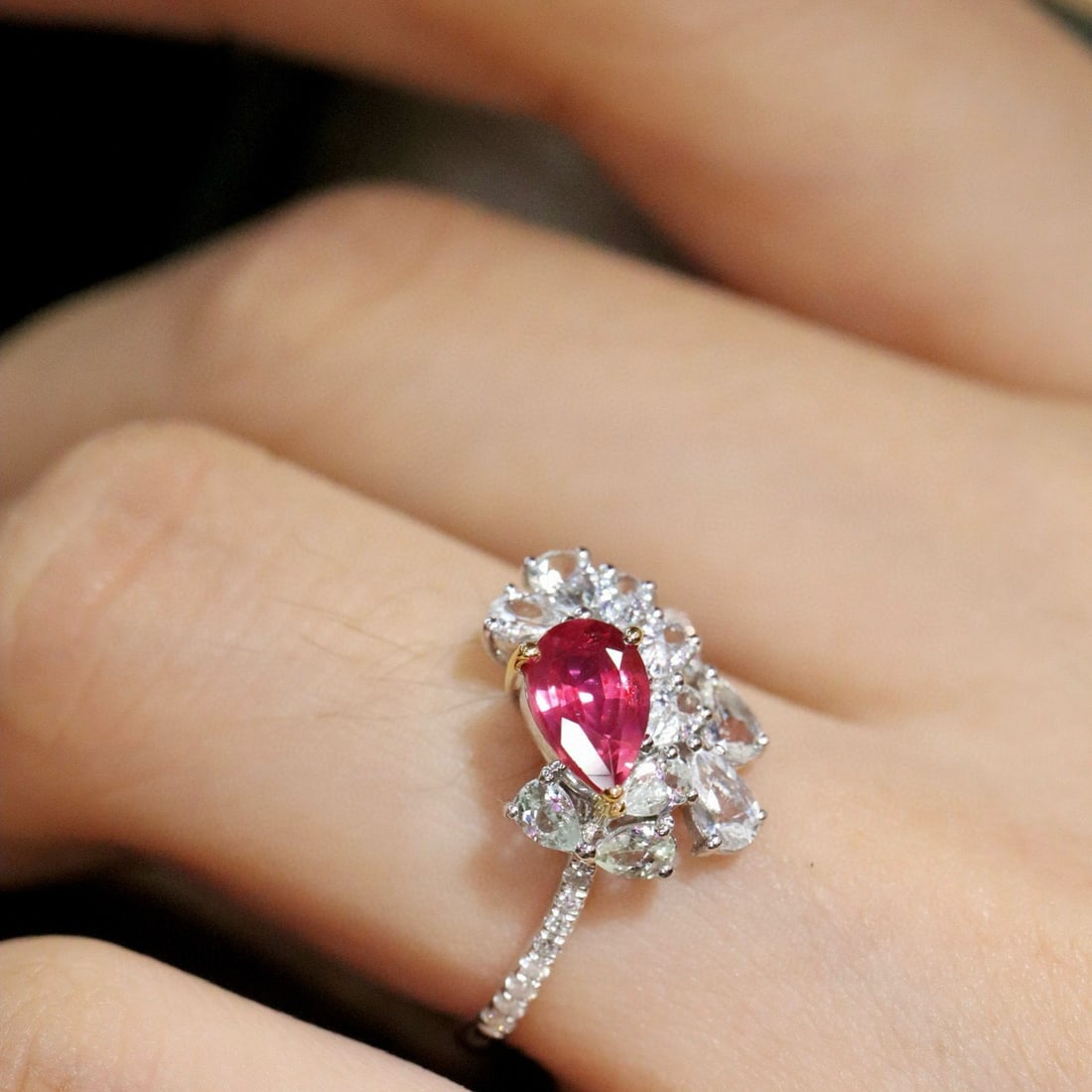 14k Gold 0.85 Ctw Natural Ruby & Diamond Ring - 4