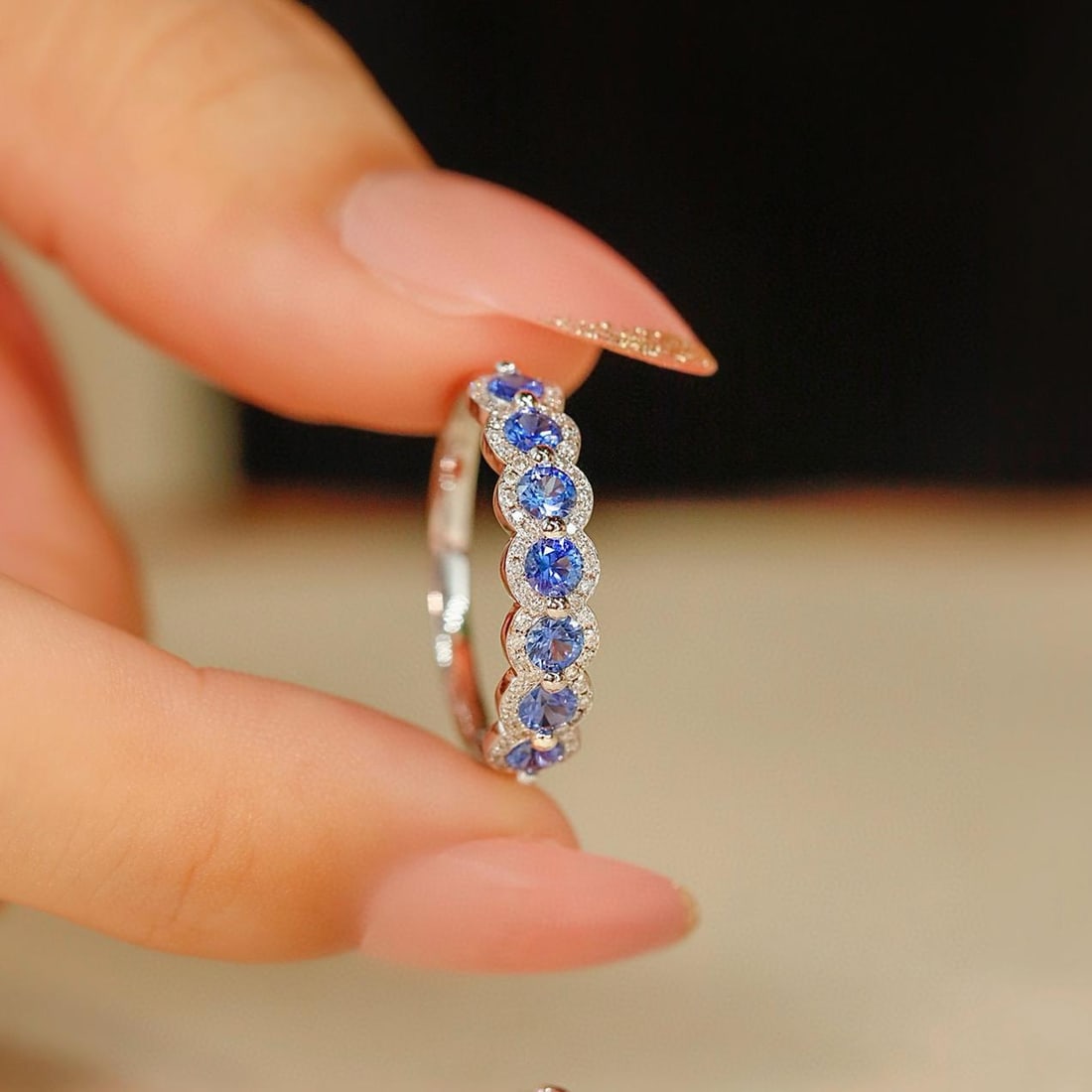 14k Gold 0.93 Ctw Natural Sapphire & Diamond Ring: Ref:231008249 // gold content:14k gold // ring size:7. 25us // // main gemstone:sapphire // shape:round // carat weight:0. 76ct // color:blue // treatment:natural // cut grade:g // // adjacent