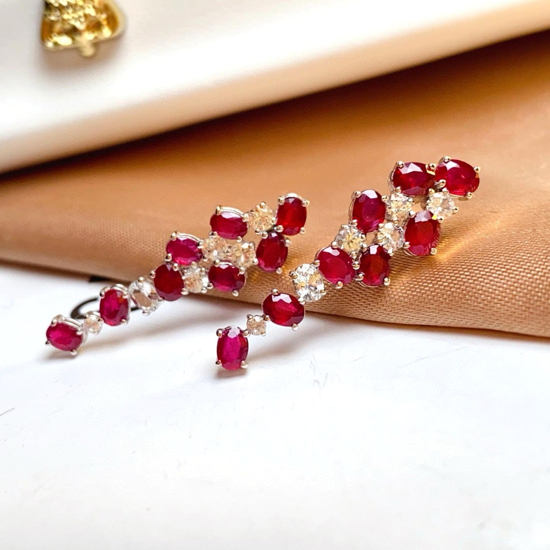 14k Gold 3.60 Ct Vivid Red Natural Ruby & Sapphire Earrings - 4