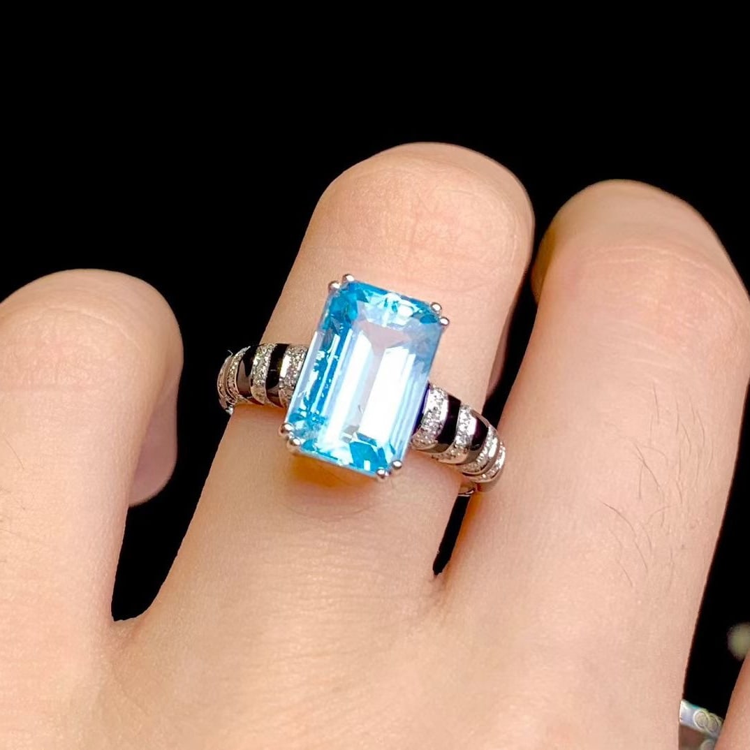 14k Gold 3.9 Ct Natural Aquamarine & Diamond Ring - 5