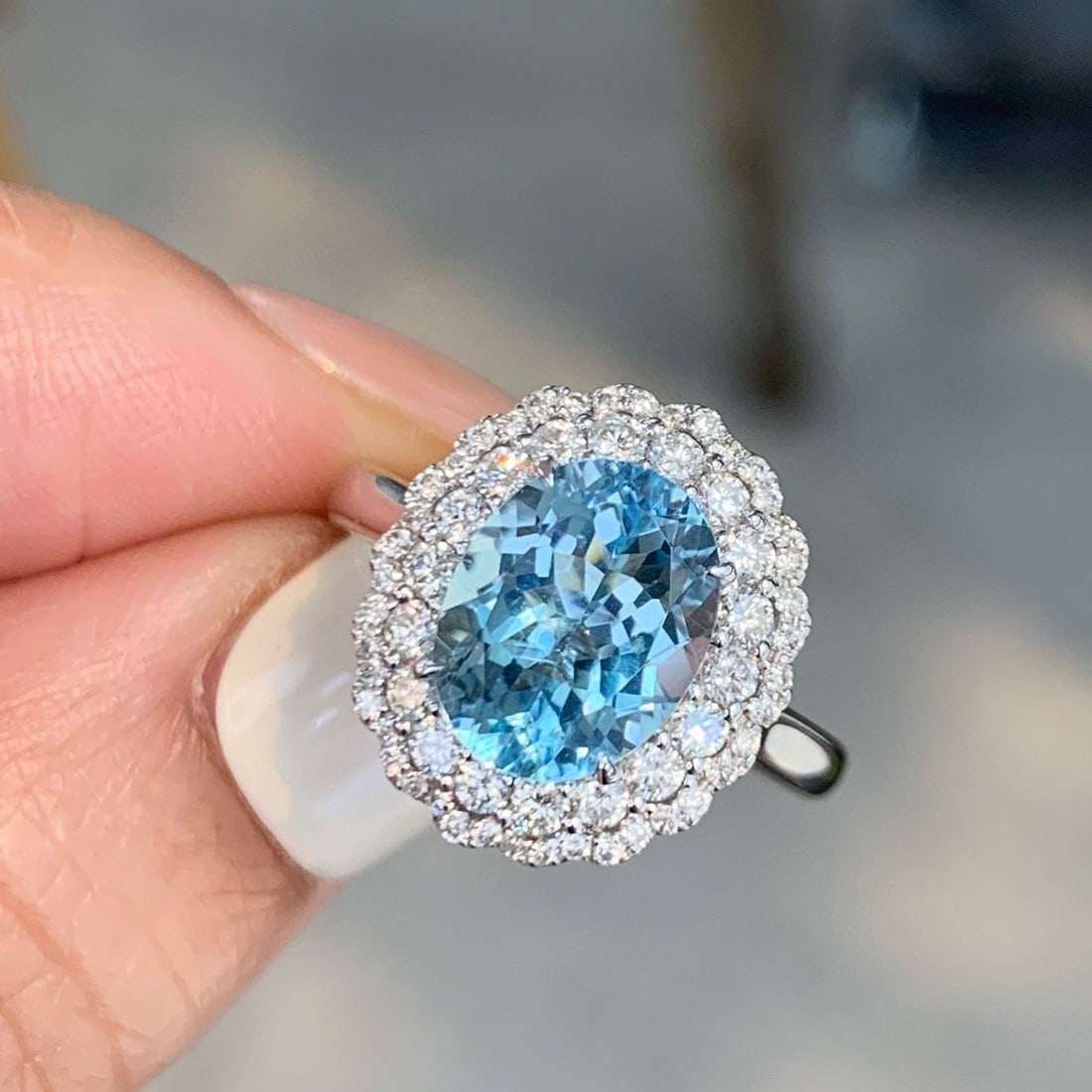 14k Gold 3.10 Ctw Natural Aquamarine & Diamond Ring/pendant( Without Chain ): Ref:231008273 // gold content:14k gold // ring size:7. 25us // // main gemstone:aquamarine // shape:oval // carat weight:2. 45ct // color:santa maria color // treatment:natural // // adjacent