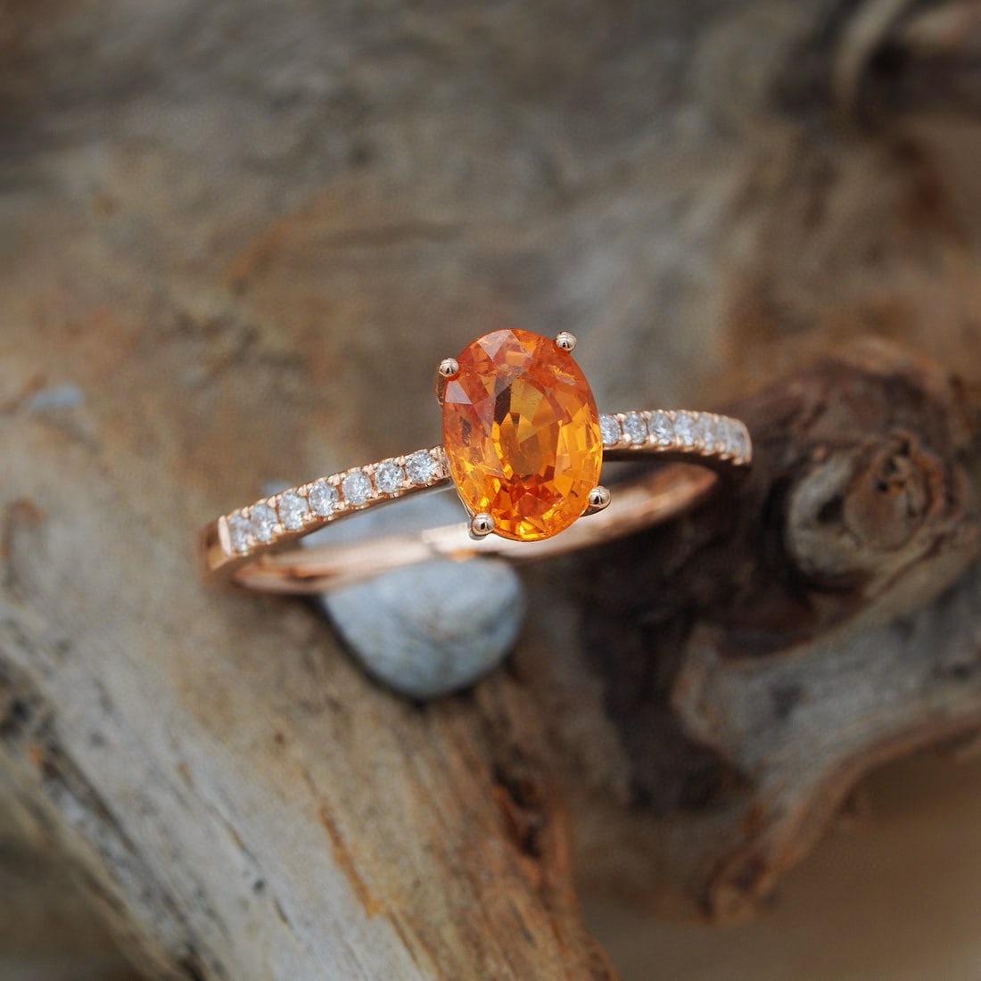 14k Gold 1.3 Ct Natural Spessartine & Diamond Ring: Ref:231008276 // gold content:14k gold // ring size:7. 25us // // main gemstone:spessartine // shape:oval // carat weight:1. 3ct // color:orange // treatment:natural // // adjacent gemstone 2 :