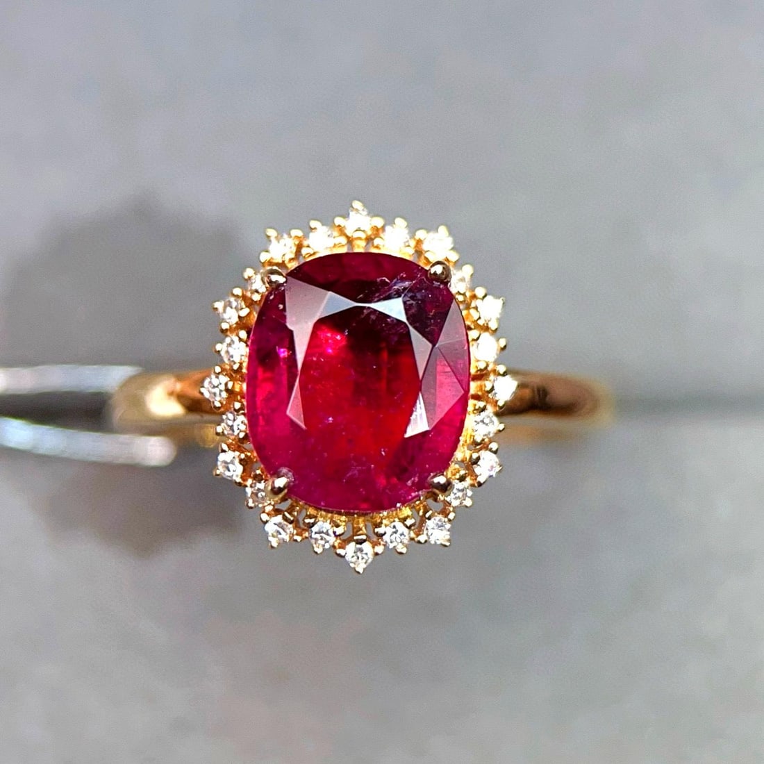 14k Gold 2.87 Ctw Natural Tourmaline & Diamond Ring: Ref:231008291 // gold content:14k gold // ring size:7. 25us // // main gemstone:tourmaline // shape:oval // carat weight:2. 75ct // color:red // treatment:natural // // adjacent gemstone 2 : diamond