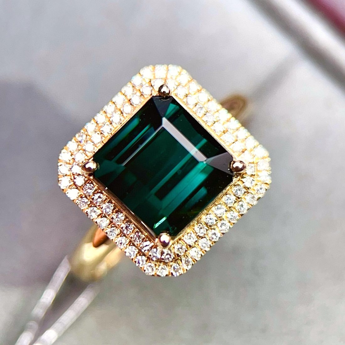 14k Gold 4.04 Ctw Natural Tourmaline & Diamond Ring: Ref:231008292 // gold content:14k gold // ring size:7. 25us // // main gemstone:tourmaline // shape:octagonal // carat weight:3. 8ct // color:green // treatment:natural // // adjacent gemstone 2 :