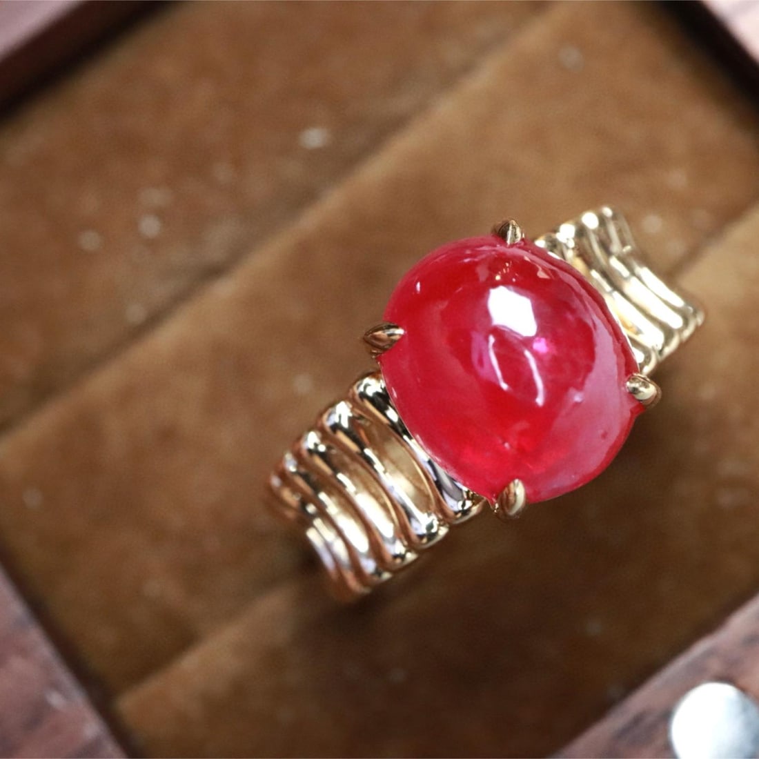 14k Gold 4.85 Ct Natural Ruby Ring: Ref:231008297 // gold content:14k gold // ring size:7. 25us // // main gemstone:ruby // shape:oval // carat weight:4. 85ct // color:red // treatment:natural // Condition: New Low Estimate: 11000 High 