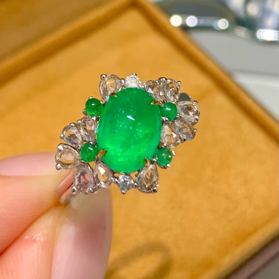 14k Gold 2.2 Ct Vivid Green Natural Emerald & Diamond & Sapphire Ring: Ref:231008302 // gold content:14k gold // ring size:7. 25us // // main gemstone:emerald // shape:oval // carat weight:2. 2ct // color:vivid green // treatment:natural // // adjacent gemstone 2 :