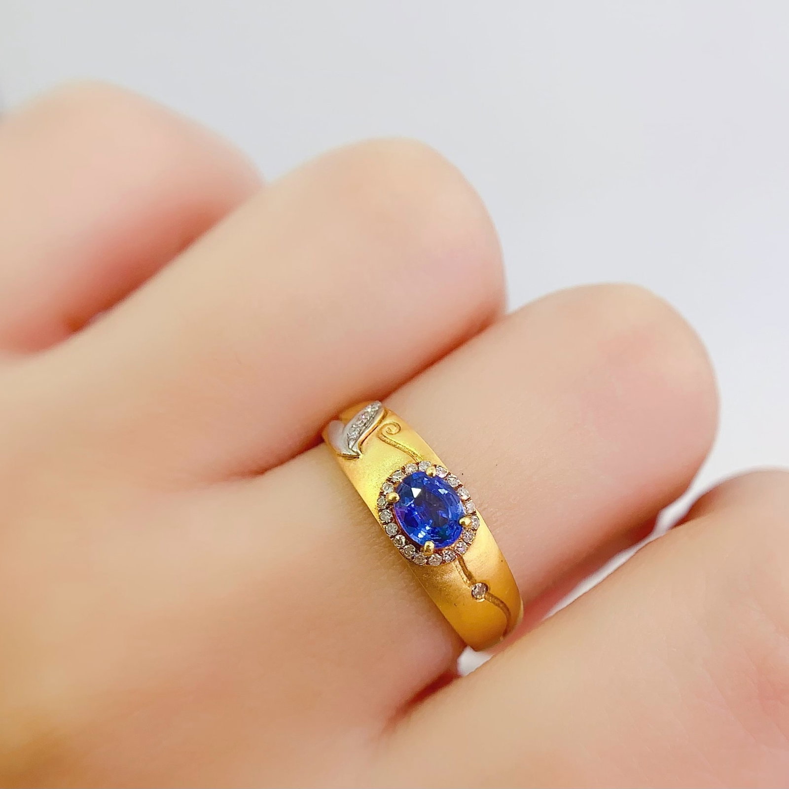 14k Gold 0.5 Ct Natural Sapphire & Diamond Ring - 7