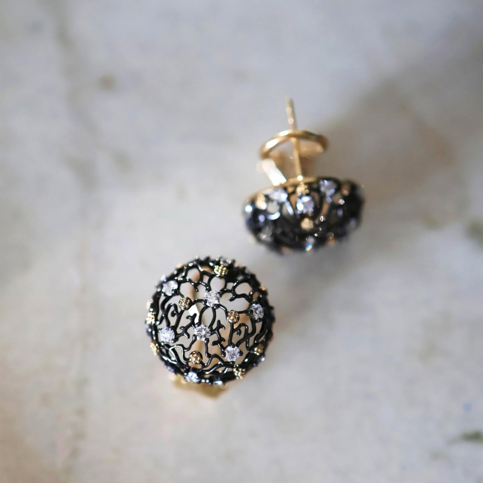 14k Gold 0.88 Ct Natural Color Diamond Earrings - 5