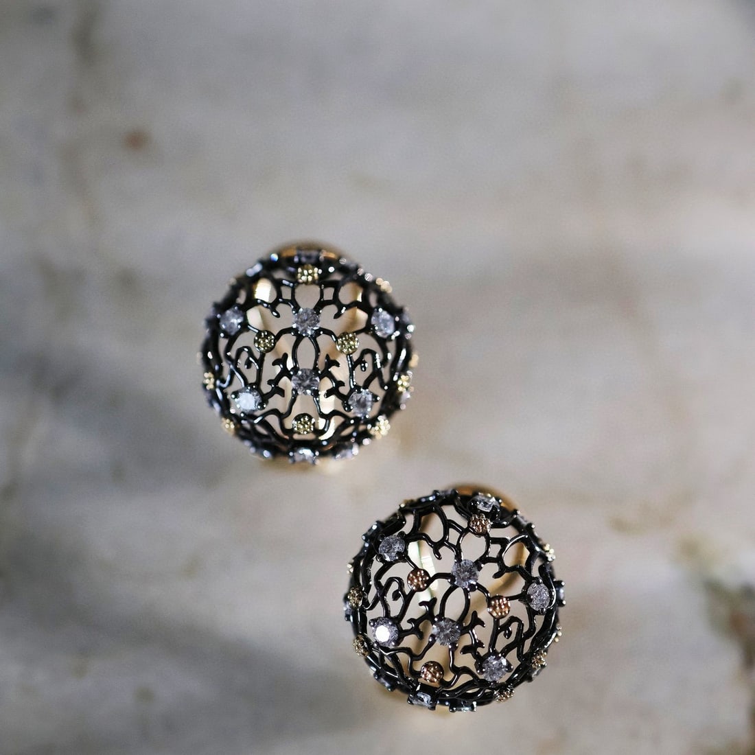 14k Gold 0.88 Ct Natural Color Diamond Earrings - 8