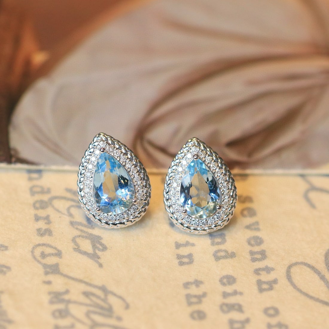 14k Gold 2.24 Ctw Natural Aquamarine & Diamond Earrings - 6