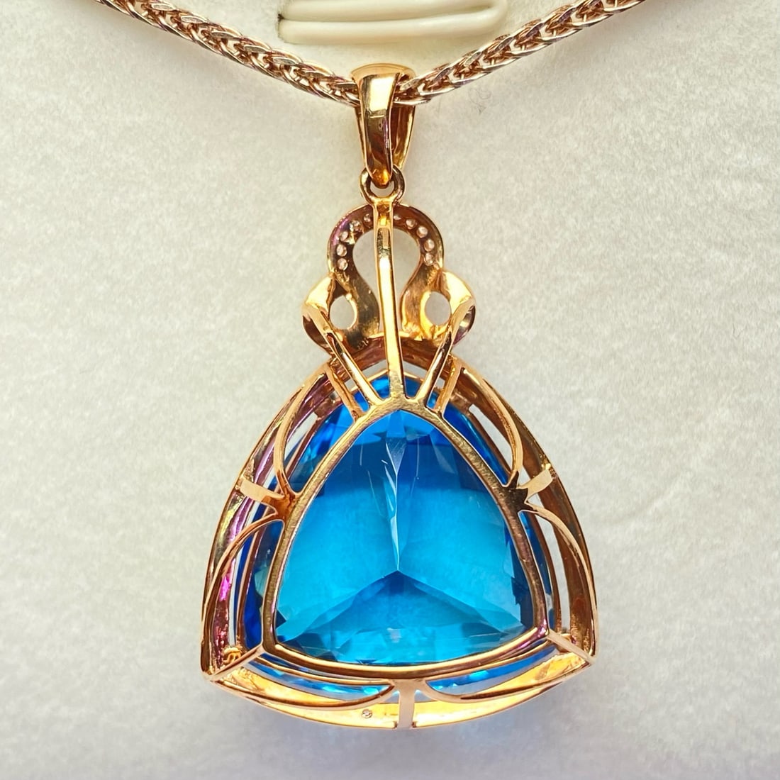 14k Gold 32.6 Ct Natural Topaz & Diamond Pendant( Without Chain ) - 6