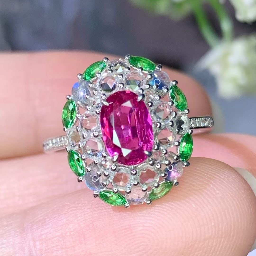 14k Gold 1 Ct Natural Ruby & Diamond Ring: Ref:231008390 // gold content:14k gold // ring size:7. 25us // // main gemstone:ruby // shape:oval // carat weight:1ct // color:red // treatment:natural // // adjacent gemstone 2 : diamond //