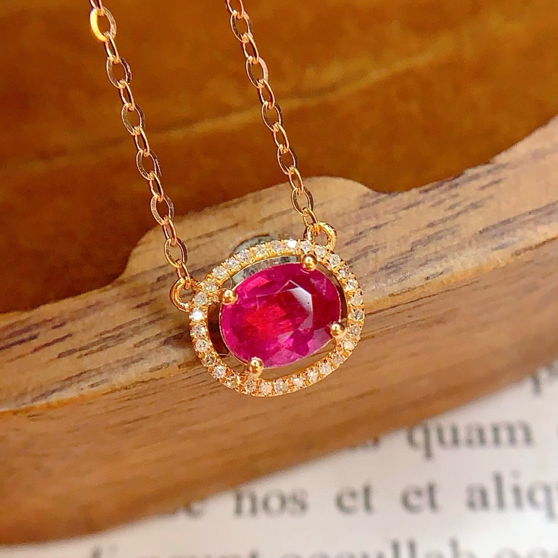 14k Gold 1 Ct Natural Tourmaline & Diamond Necklace: Ref:231008392 // gold content:14k gold // main gemstone:tourmaline // shape:oval // carat weight:1ct // color:red // treatment:natural // // adjacent gemstone 2 : diamond // number of stones:30 // sha