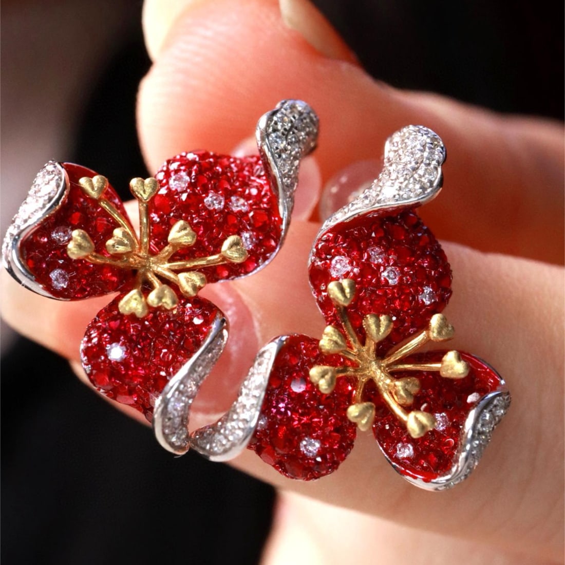 14k Gold 1.57 Ctw Natural Ruby & Diamond Earrings: Ref:231008401 // gold content:14k gold // main gemstone:ruby // shape:round // carat weight:1. 11ct // color:pigeonblood red // treatment:natural // cut grade:g // // adjacent gemstone 2 : diamond //