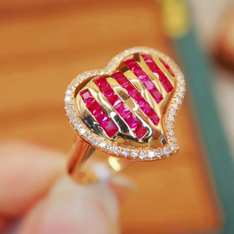 14k Gold 0.81 Ctw Natural Ruby & Diamond Ring - 4