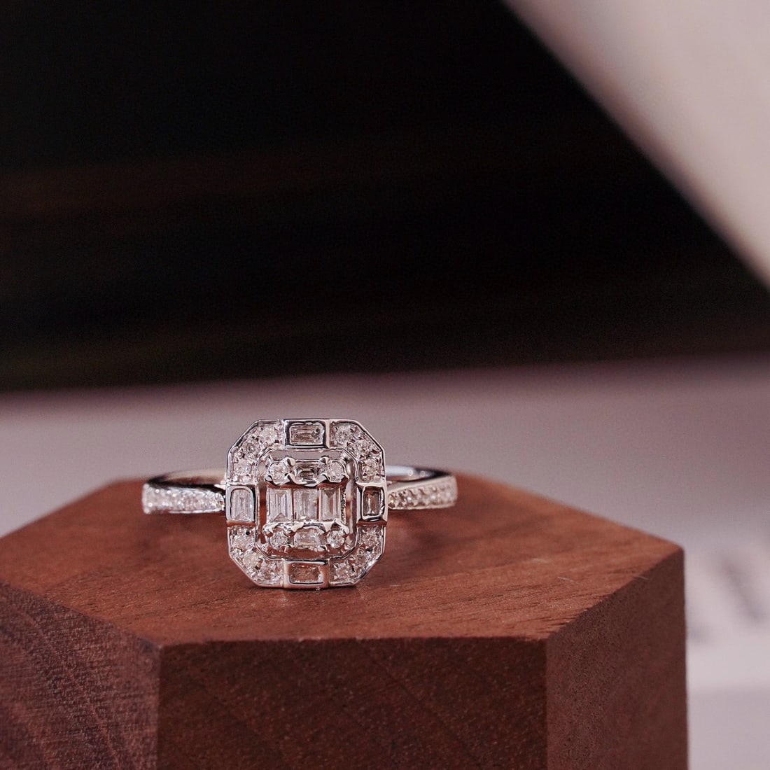14k Gold 0.42 Ct Natural H Diamond Ring: Ref:231008437 // gold content:14k gold // ring size:7. 25us // // main gemstone:diamond // shape:multiply // carat weight:0. 42ct // clarity grade:vs-si // color:h // treatment:natural // High