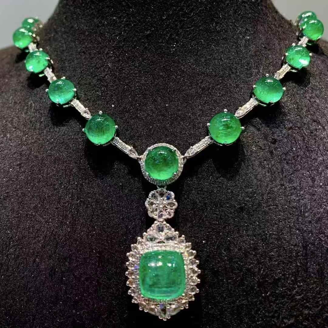 14k Gold 14.5 Ct Natural Emerald & Diamond & Sapphire Necklace: Ref:231117066 // gold content:14k gold // main gemstone:emerald // shape:multiple // carat weight:14. 5ct // color:green // treatment:natural // // adjacent gemstone 2 : diamond // shape:round // clar