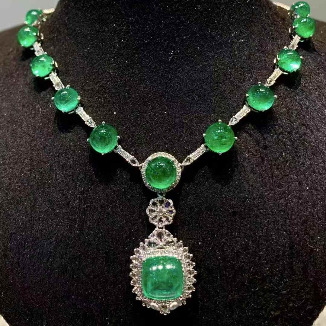 14k Gold 14.5 Ct Natural Emerald & Diamond & Sapphire Necklace - 4