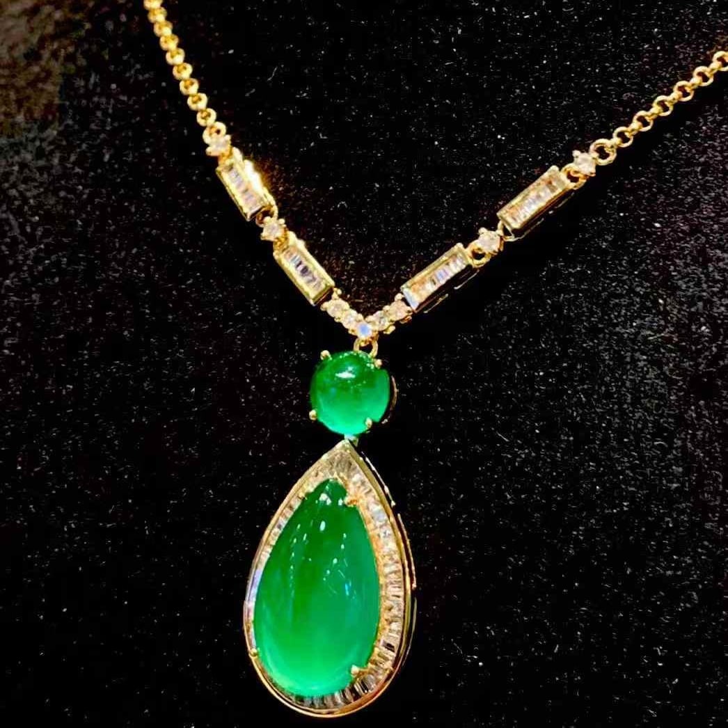 14k Gold 4.69 Ct Vivid Green Natural Emerald & Diamond Necklace - 2