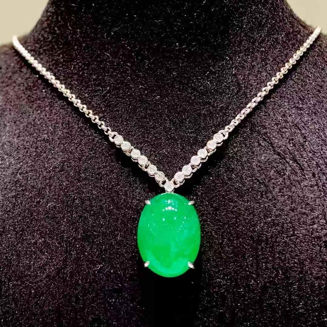 14k Gold 8.1 Ct Natural Emerald & Diamond Necklace: Ref:231117121 // gold content:14k gold // main gemstone:emerald // shape:oval // carat weight:8. 1ct // color:green // treatment:natural // // adjacent gemstone 2 : diamond // shape:round // clarity g