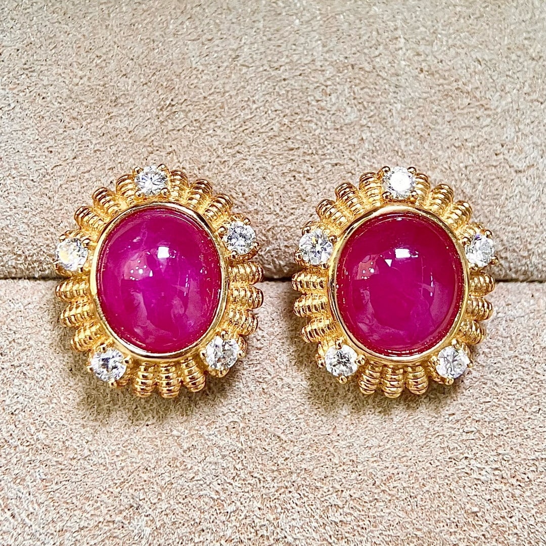 14k Gold 4.66 Ctw Natural Ruby & Diamond Earrings: Ref:231117124 // gold content:14k gold // main gemstone:ruby // shape:oval // carat weight:4. 36ct // color:red // treatment:natural // // adjacent gemstone 2 : diamond // shape:round // carat