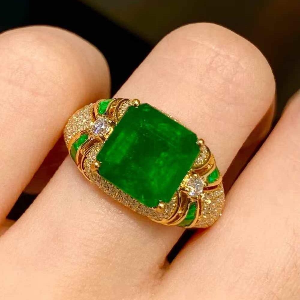14k Gold 3.23 Ct Vivid Green Natural Emerald & Diamond Ring: Ref:231117162 // gold content:14k gold // ring size:7. 25us // // main gemstone:emerald // shape:octagonal // carat weight:3. 23ct // color:vivid green // treatment:natural // // adjacent gemstone 2 :