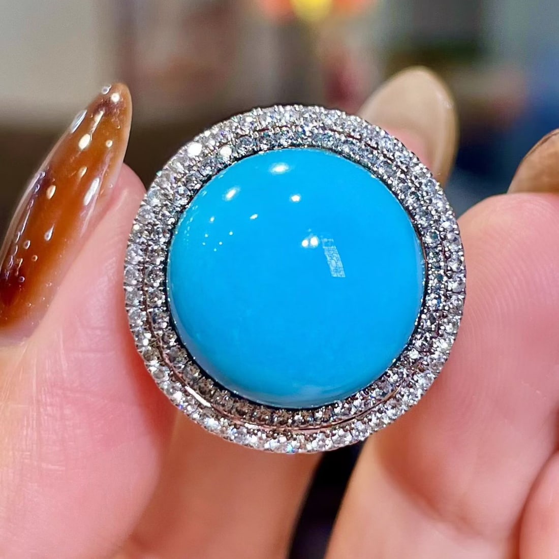 14k Gold 12.62 Ctw Natural Blue Turquoise & Diamond Ring: Ref:231118148 // gold content:14k gold // ring size:7. 25us // // main gemstone:blue turquoise // shape:round // carat weight:11. 95ct // color:blue // treatment:natural // cut grade:g // // adjacent