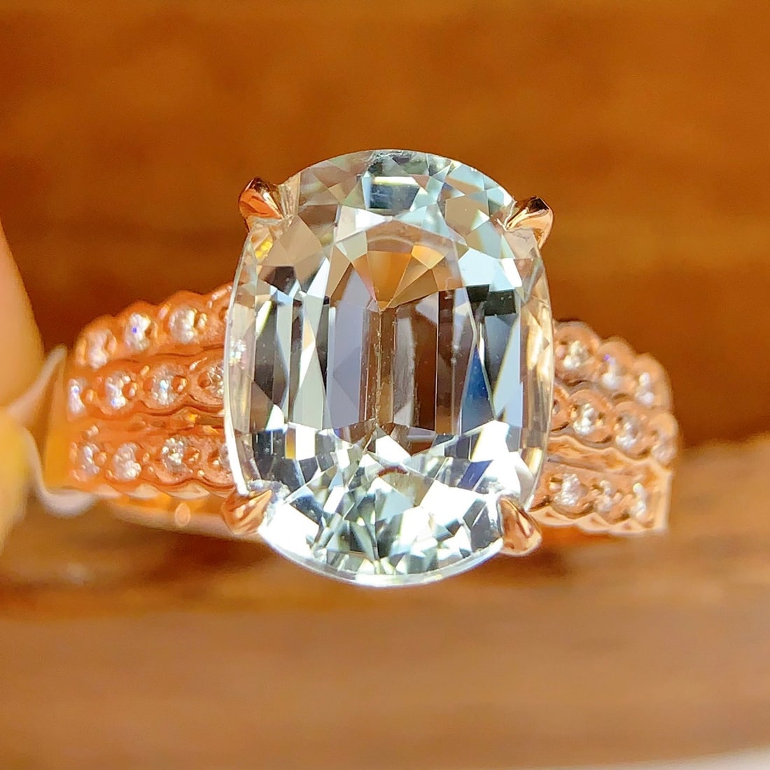 14k Gold 4.6 Ct Natural Aquamarine & Diamond Ring - 3